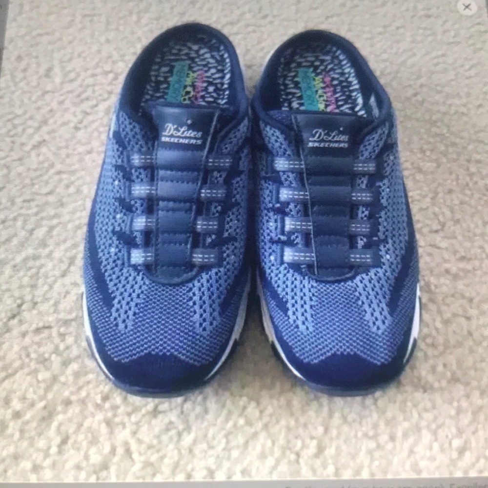 Skechers dlites women’s blue air-cooled memory foam slip on sneakers size 8.5